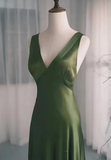 Green Satin V-Neckline Low Back Prom Dress HZ1024