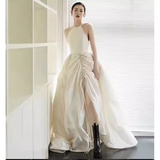 Vintage Ball Gown Scoop Neckline White Satin Wedding Dresses HZ1024