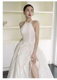 Vintage Ball Gown Scoop Neckline White Satin Wedding Dresses HZ1024