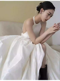Vintage Ball Gown Scoop Neckline White Satin Wedding Dresses HZ1024