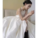 Vintage Ball Gown Scoop Neckline White Satin Wedding Dresses HZ1024