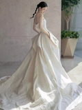 Vintage Ball Gown Strapless Lace White Wedding Dresses HZ1024