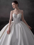 Vintage Ball Gown Sweetheart Satin White Wedding Dresses HZ1024